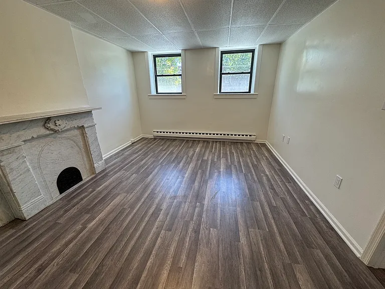 132-134 S 7th St #2 — Photo 4