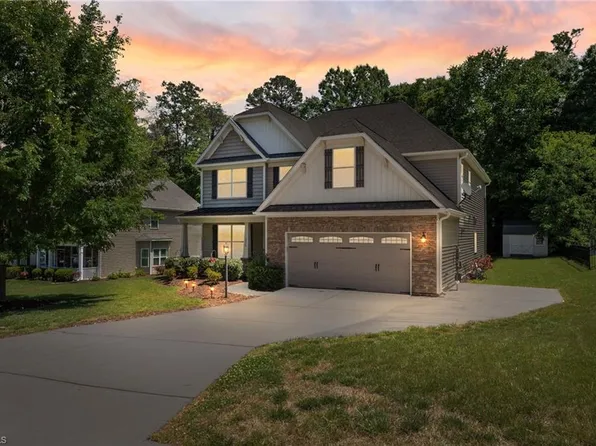 1826 Castle Gate Ct, High Point, NC 27265