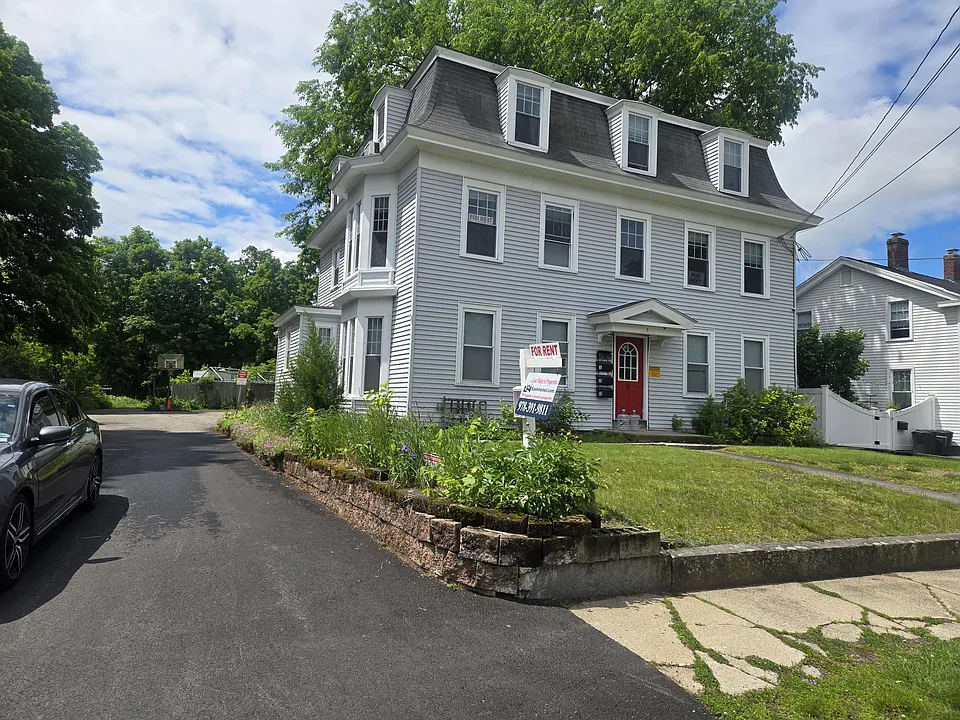 3 E Main St #2