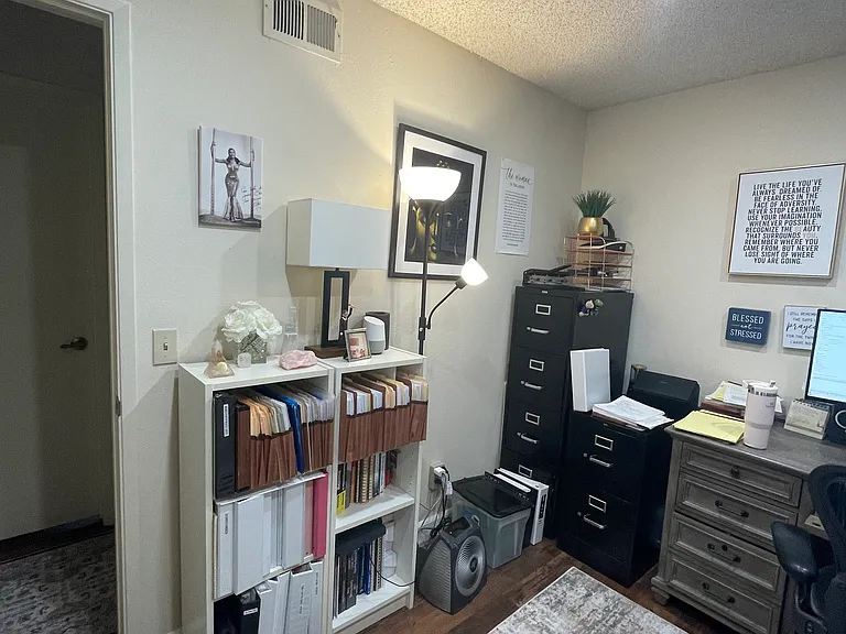 4109 Margaret Ct — Photo 4