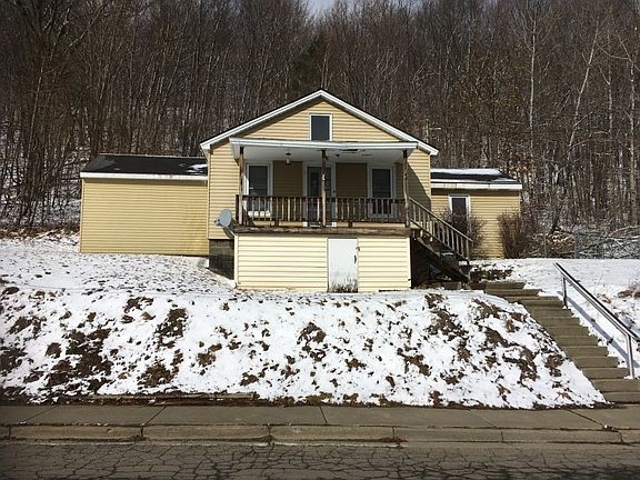 2nd image of 45 Wren St