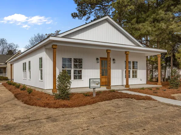 206 S Wall St, Benson, NC 27504