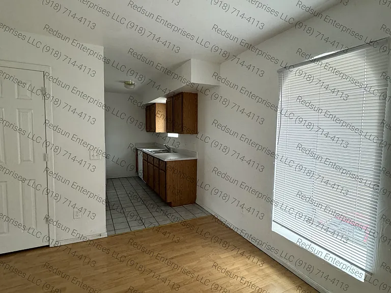 Highlander Apartments — Photo 6