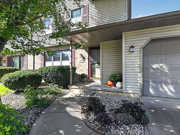 3rd image of 818 Edgemore Dr
