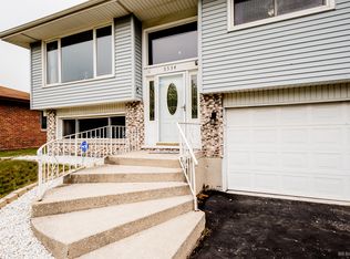 5534 Maple Ln, Midlothian, IL 60445