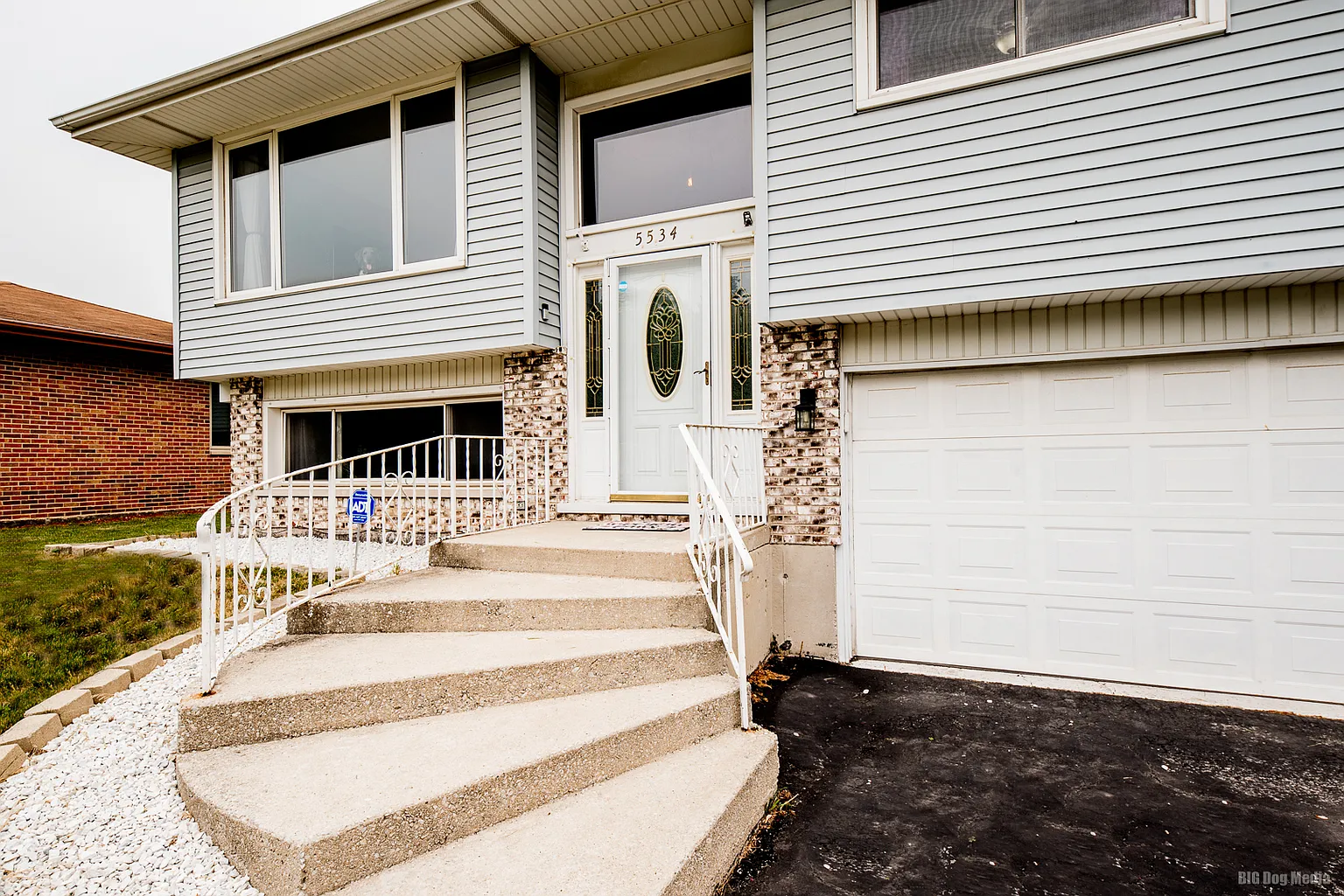 5534 Maple Ln photo 1