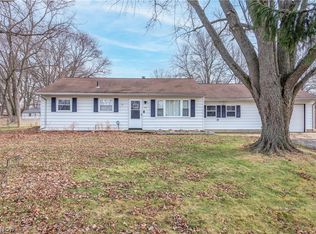 703 N Main St, Amherst, OH 44001