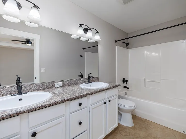 220 NW 137th Ave — Photo 17