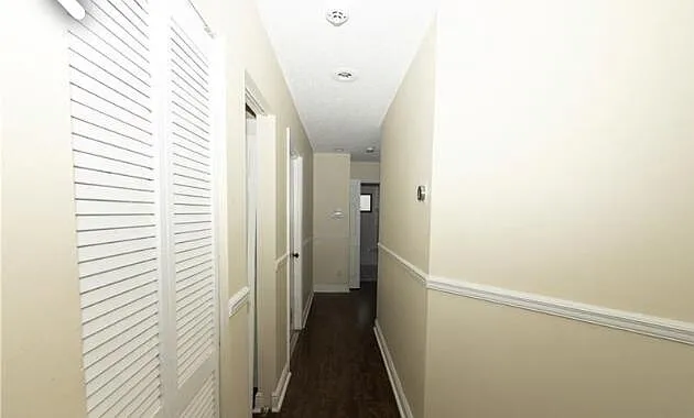915 Buttonwood Ave — Photo 5