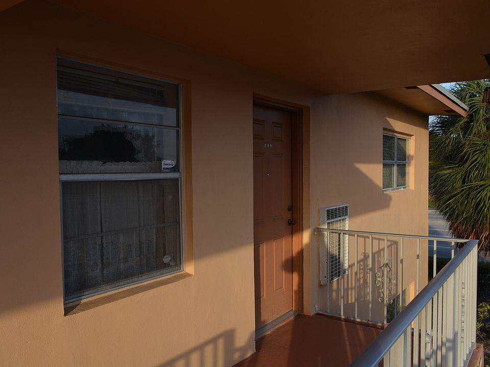 1st image of 7205 NW 5th Ct APT 208
