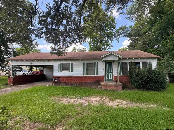 903 E Mary St, Gladewater, TX 75647
