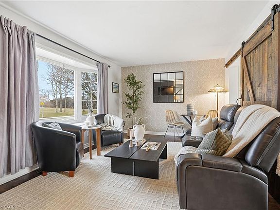 3rd image of 65 Rolston Dr