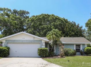 4909 Ithaca Ln, Sarasota, FL 34243