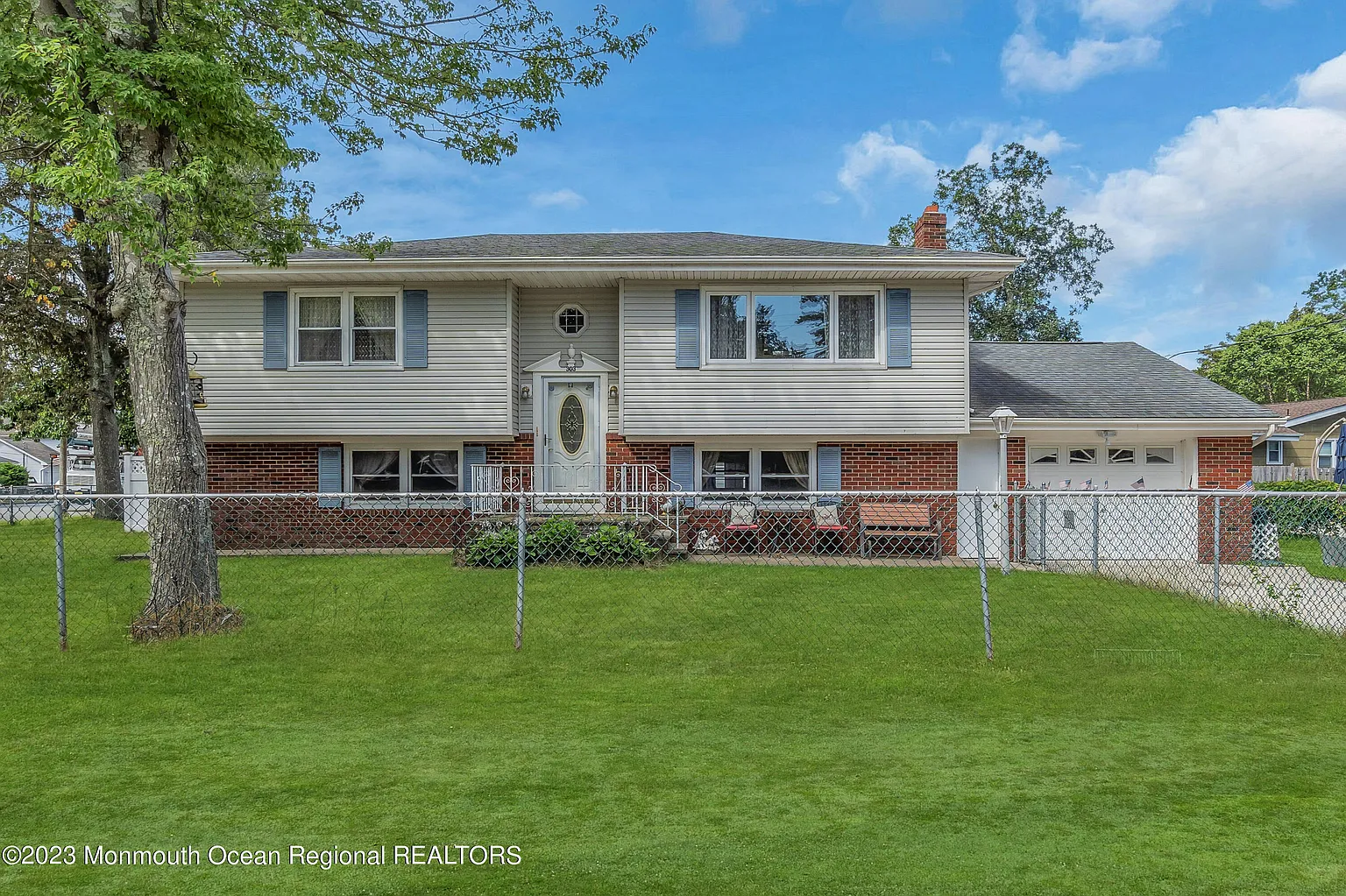 303 Station Drive photo 1