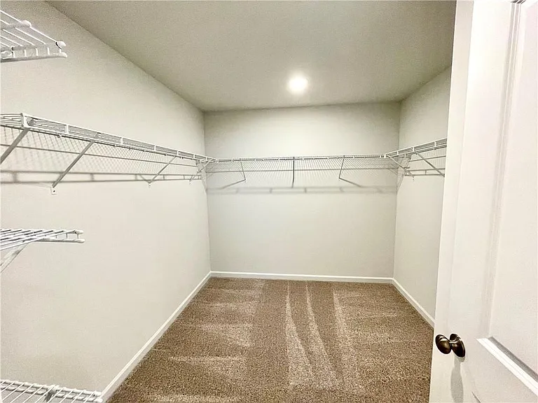 667 Summerwood Ln — Photo 20