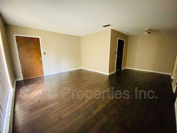 2nd image of 1825 Darby Dr APT G-2