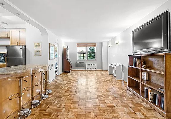 4th image of 100 Overlook Ter APT 212