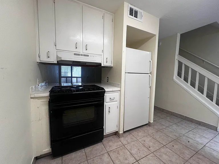 3720 Rockbrook Dr #C — Photo 5