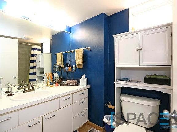 2nd image of 1151 W Wrightwood Ave #3F