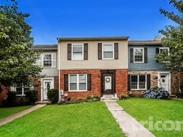 19 Clearlake Ct, Parkville, MD 21234