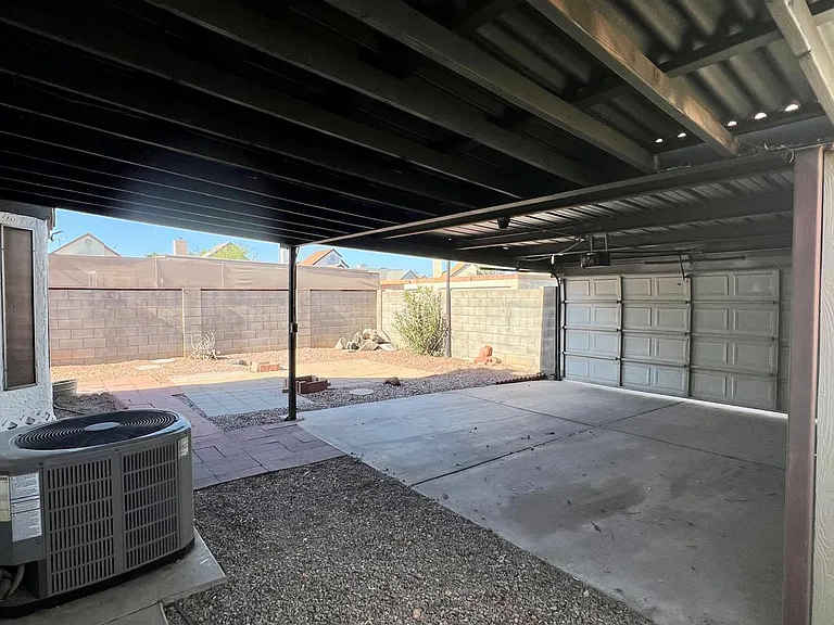 20828 N 21st Ave — Photo 27
