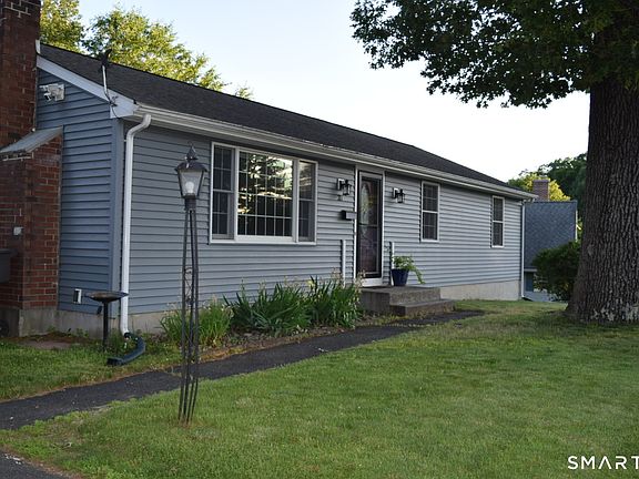 2nd image of 33 Douglas Drive
