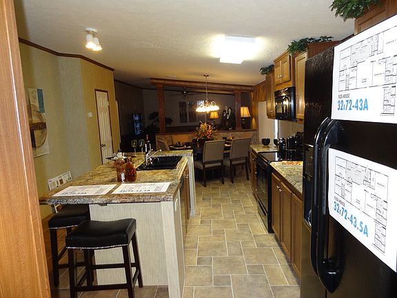 4th image of 16061 Casler Avenue
