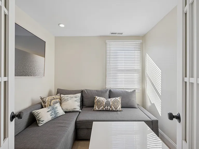 570 Hampton Rd #22 — Photo 19