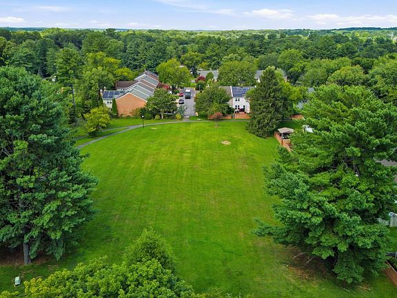 4th image of 19359 Frenchton Pl
