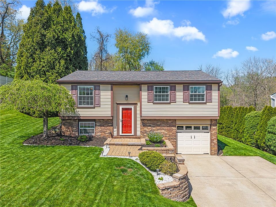 1st image of 42 Forest Glen Dr