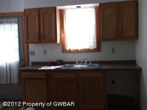 41 Cook St, Ashley, PA 18706