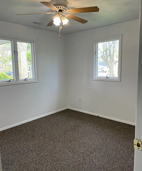 350 N Oak St — Photo 5