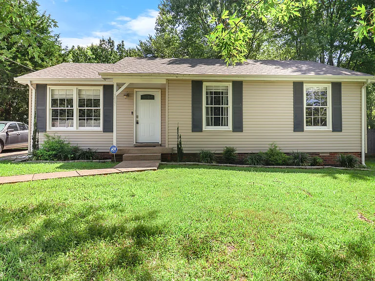 1497 Craig Dr — Photo 1