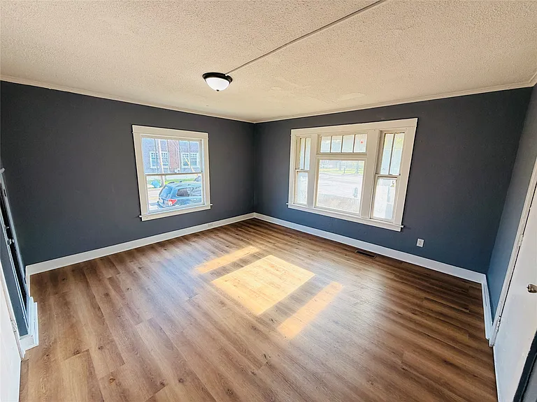 528 Chenango St #1 — Photo 6