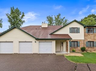 971 Heritage Ct E #204, Saint Paul, MN 55127