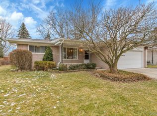 30160 Westwood Dr, Madison Heights, MI