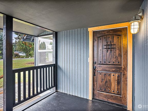 2nd image of 9515 208th Avenue E