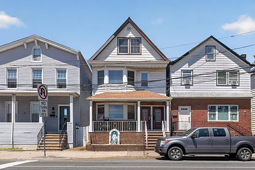 257 Kennedy Blvd Photo 1