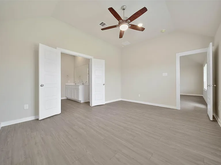 1016 Brighton Orchards Ln — Photo 19