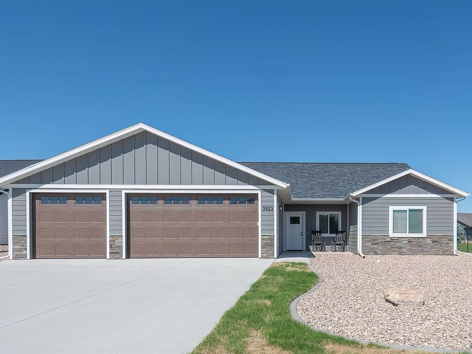 1st image of 3923 Powder River Ave
