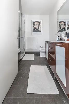 Rented by Lisa Management | media 21