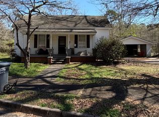 11 North St, Manchester, GA 31816