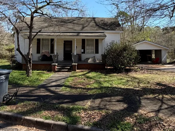 11 North St, Manchester, GA 31816