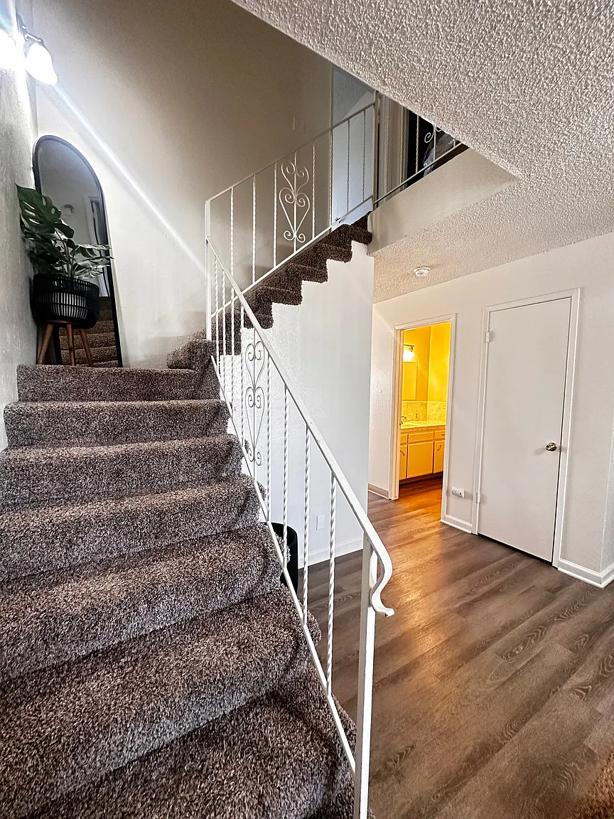 2111 N Winery Ave #2111 photo 1