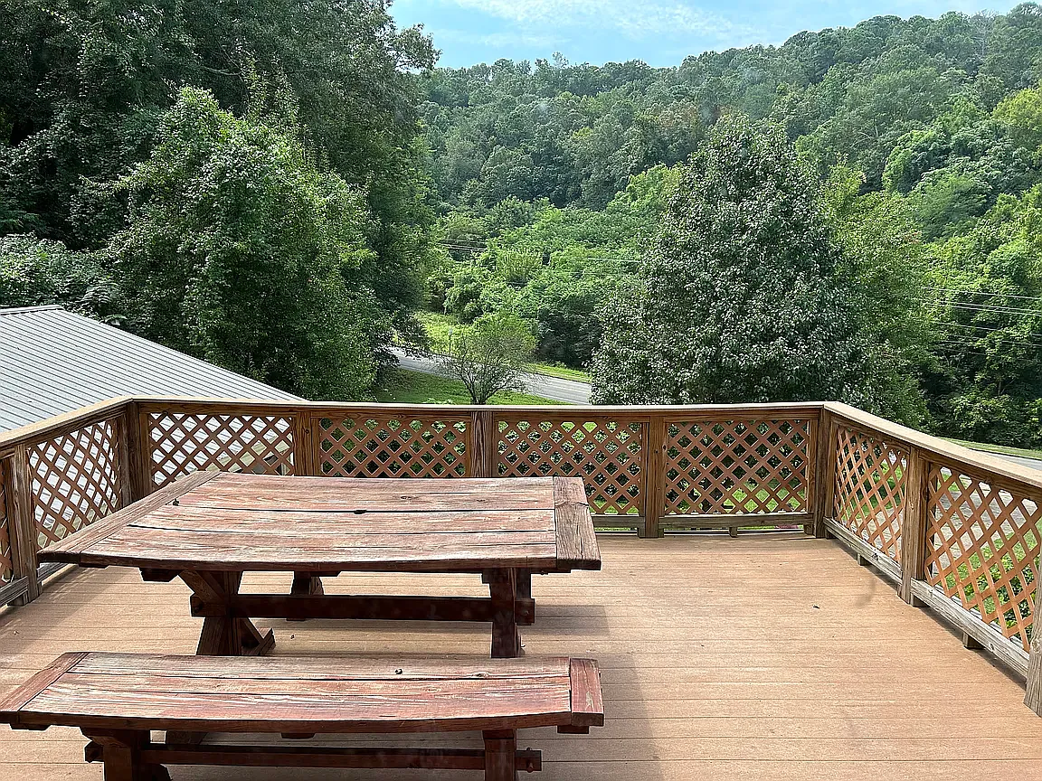 1509 Circle Dr — Photo 3