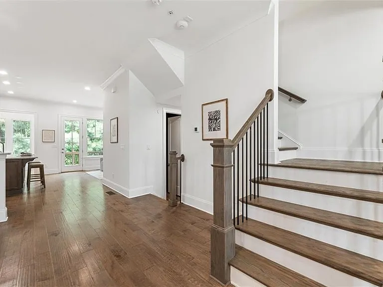 1233 Parkstead Ln — Photo 33