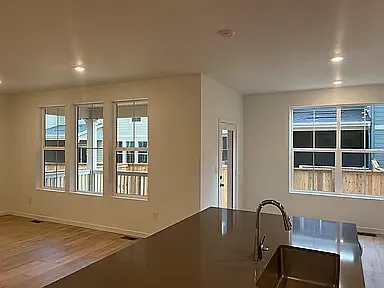 2260 Crescent Cir W — Photo 6