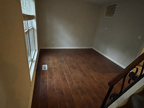 Extra living room/office