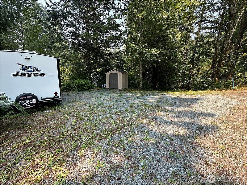 2nd image of 5196 Ma Kook Trail