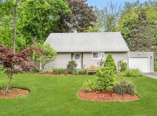 14 Jean Ln, Hartsdale, NY 10530
